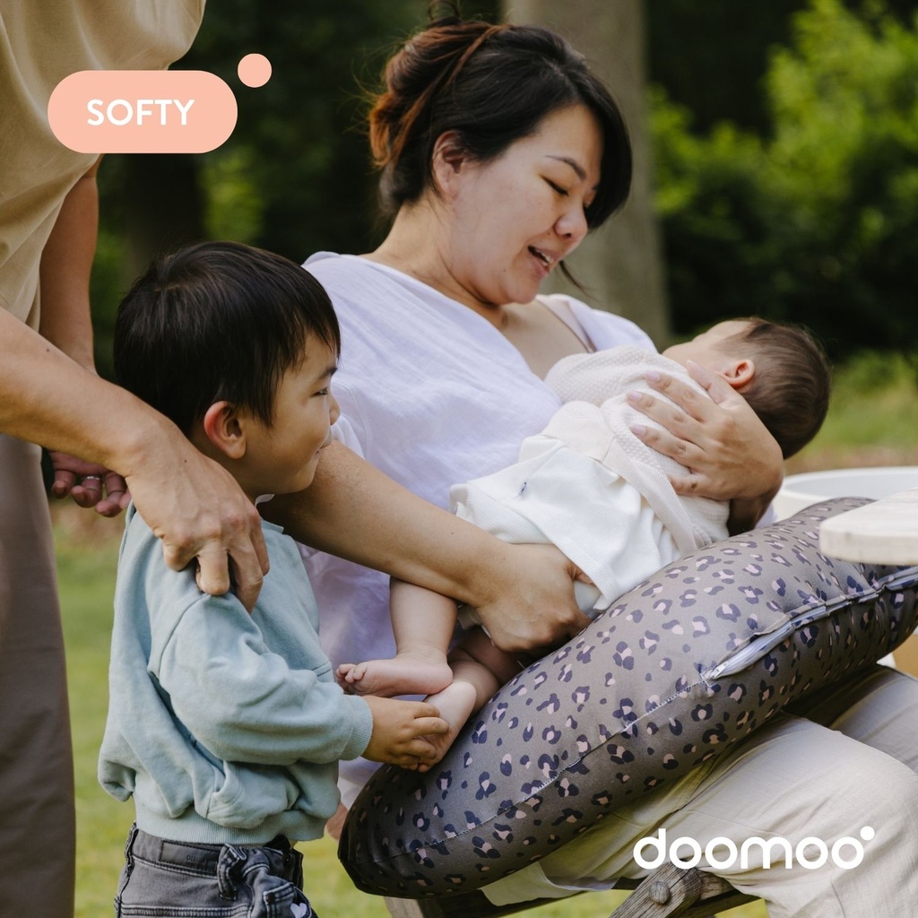 Doomoo Amningskudde - Mörk Leopard