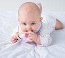 LullaLove Haklapp med träbitis Rosa